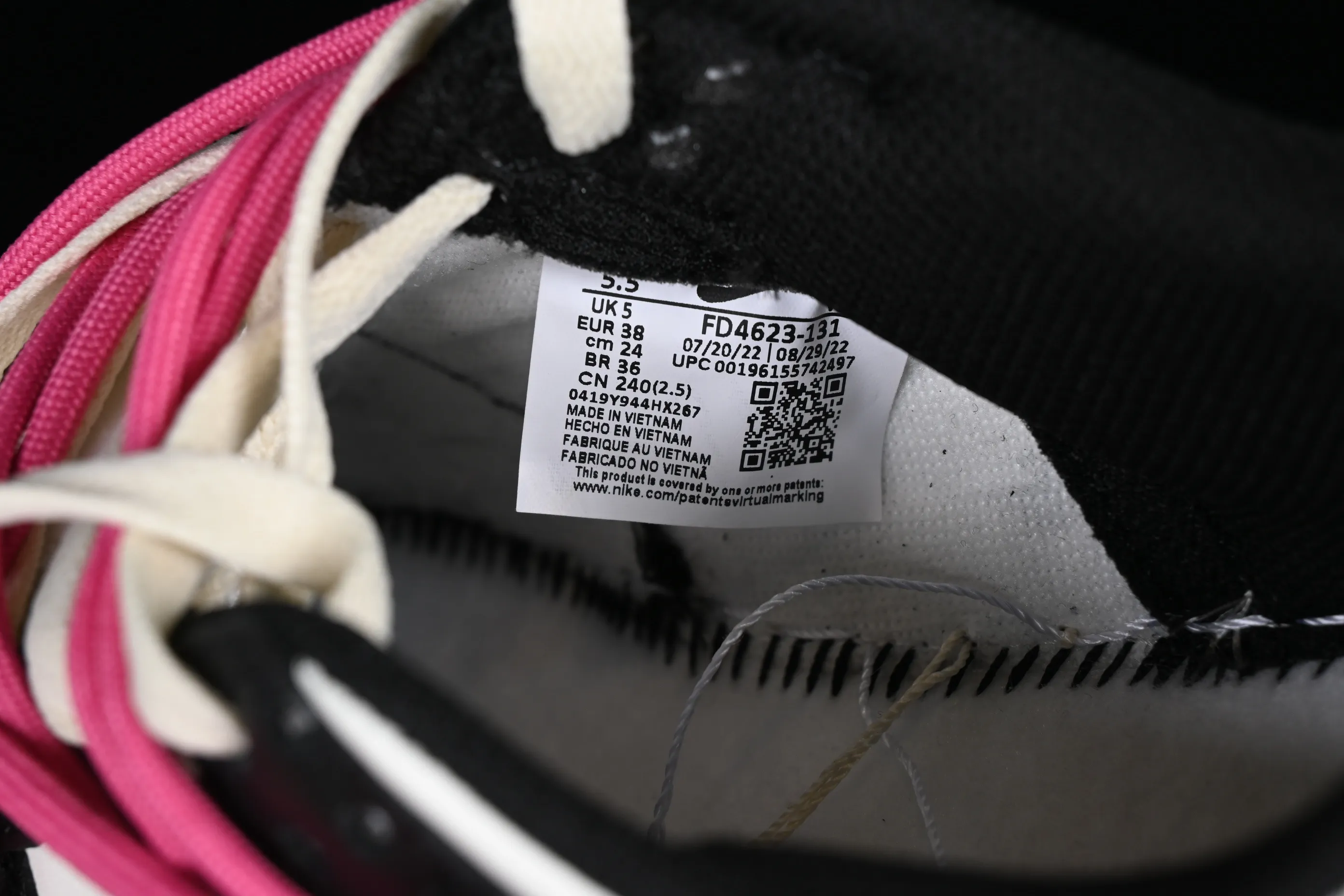 All Categories Nk SB Dunk Series Nk SB Dunk Low Low-top sneakers J version Nk Dunk Low "Multi Color" Vibrant three hooks Customized version of deconstructed strap casual sneakers FD4623-131